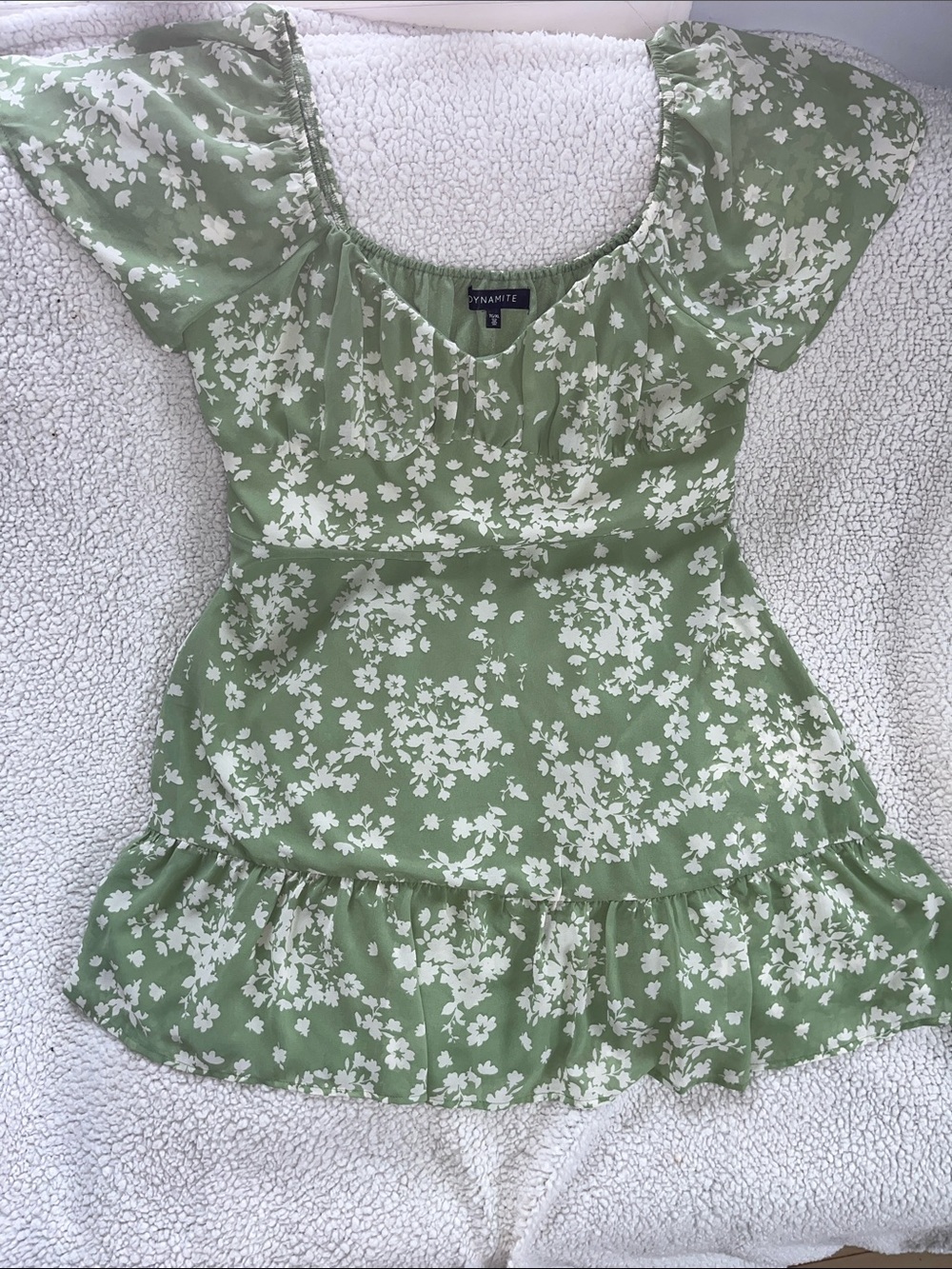 Dynamite Light Sage Green Floral Scoop-Neck Tunic